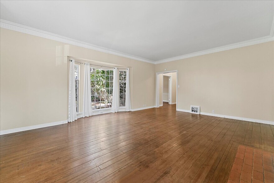 More Photos Of 9741-9747 W Olympic Blvd, Beverly Hills Apartments For Sale