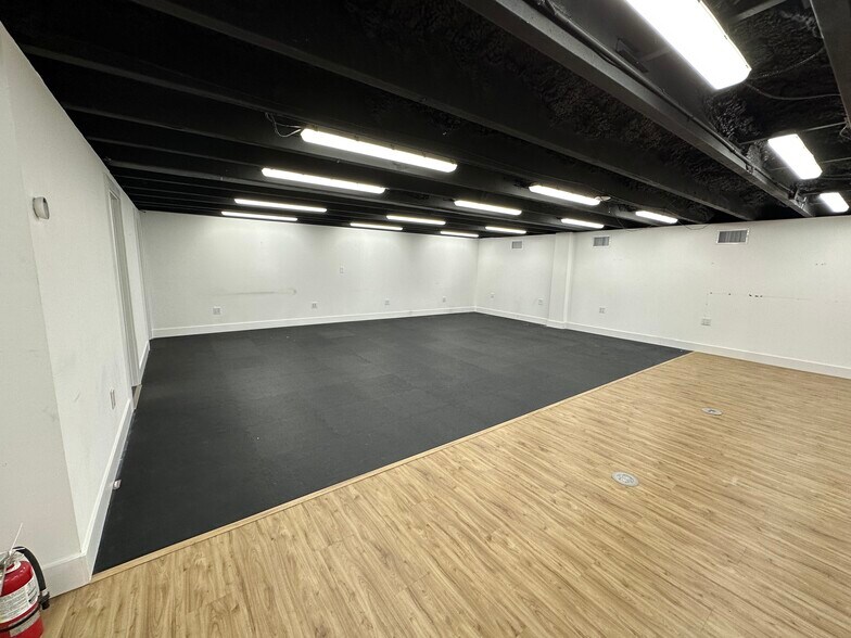 More Photos Of 4151 NW 2nd Ave, Miami Loft Creative Space For Lease