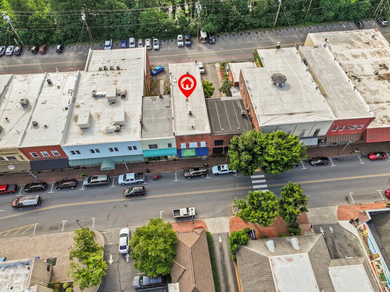 More Photos Of 142 N Main St, Waynesville Storefront Retail Office For Sale