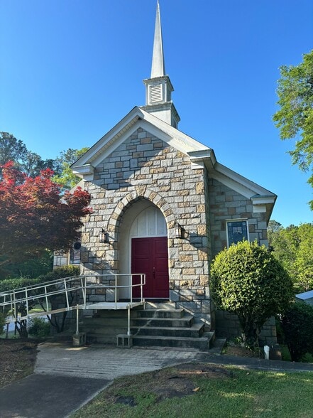 More Photos Of 413 W Farley Ave, Laurens Religious Facility For Sale