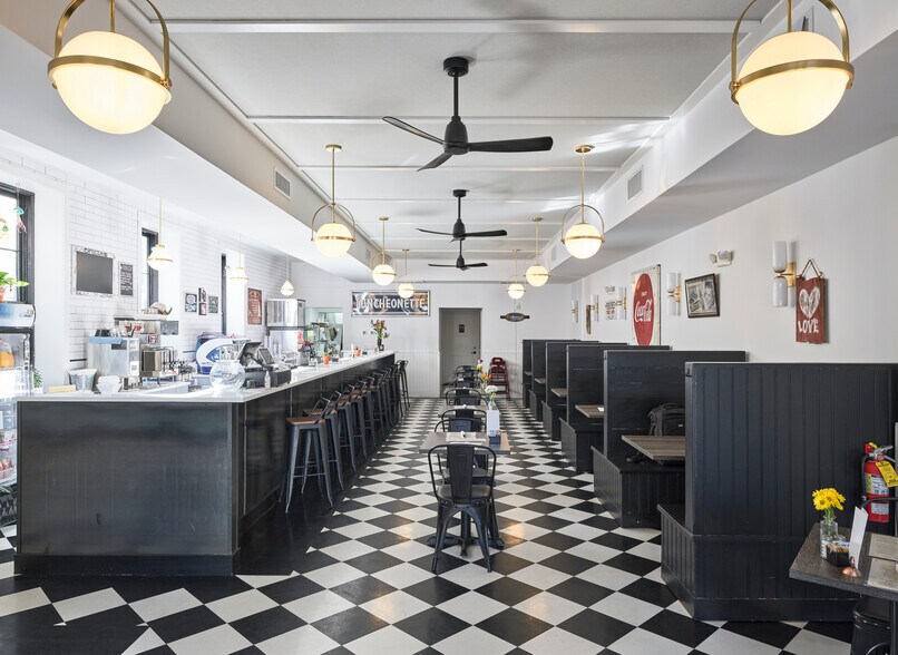 More Photos Of 47 Bridge St, Lambertville Restaurant For Sale