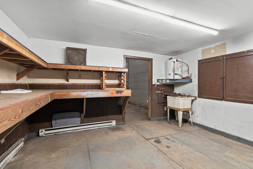 More Photos Of 49 Eddy St, New Haven Warehouse For Lease