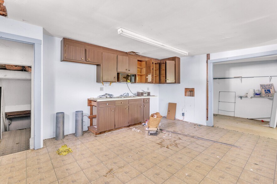 More Photos Of 297 Main St, Monson Storefront Retail Residential For Sale