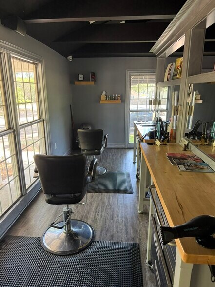 More Photos Of 2513 Dauphin St, Mobile Healthcare For Sale