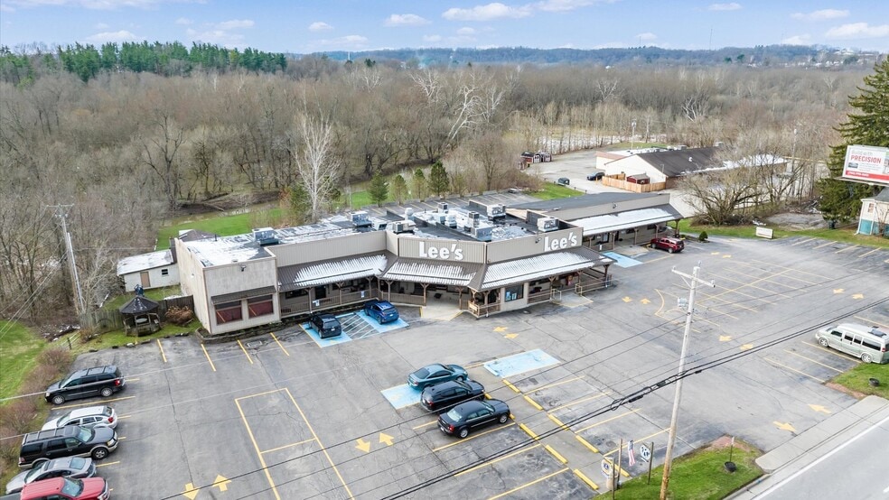 More Photos Of 2000 E Wheeling Ave, Cambridge Storefront For Sale