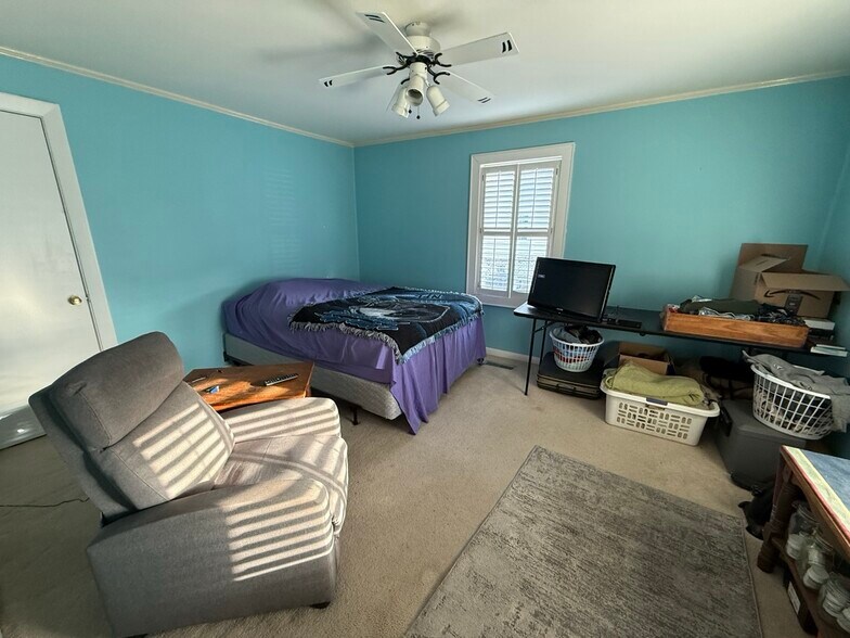 More Photos Of 2113 Wrightsville Ave, Wilmington Flex For Sale