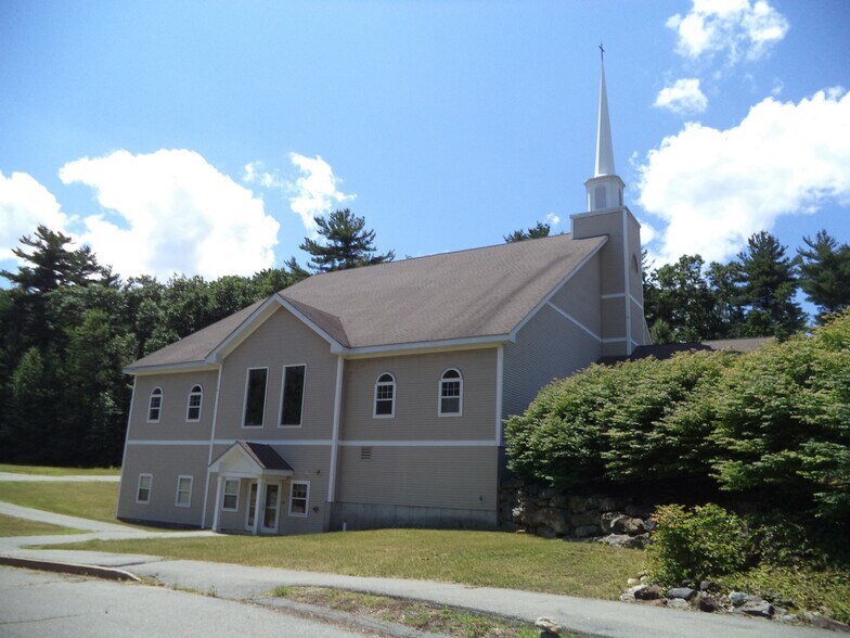 Primary Photo Of 187 Hampstead Rd, Derry Specialty For Sale
