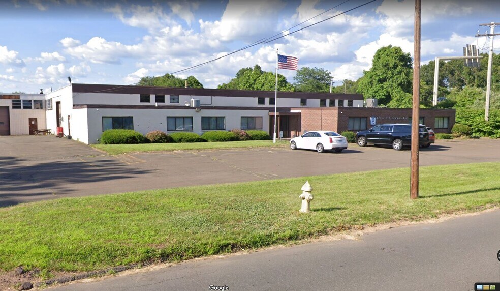 More Photos Of 70 Stoddard Ave, North Haven Warehouse For Lease