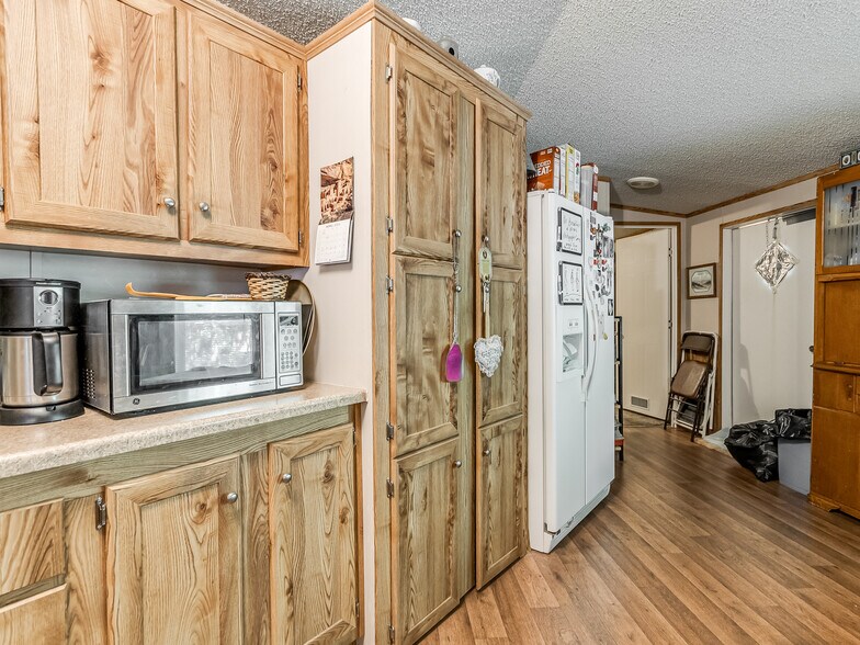More Photos Of 20843 W Cookson Bend Rd, Cookson Hotel For Sale