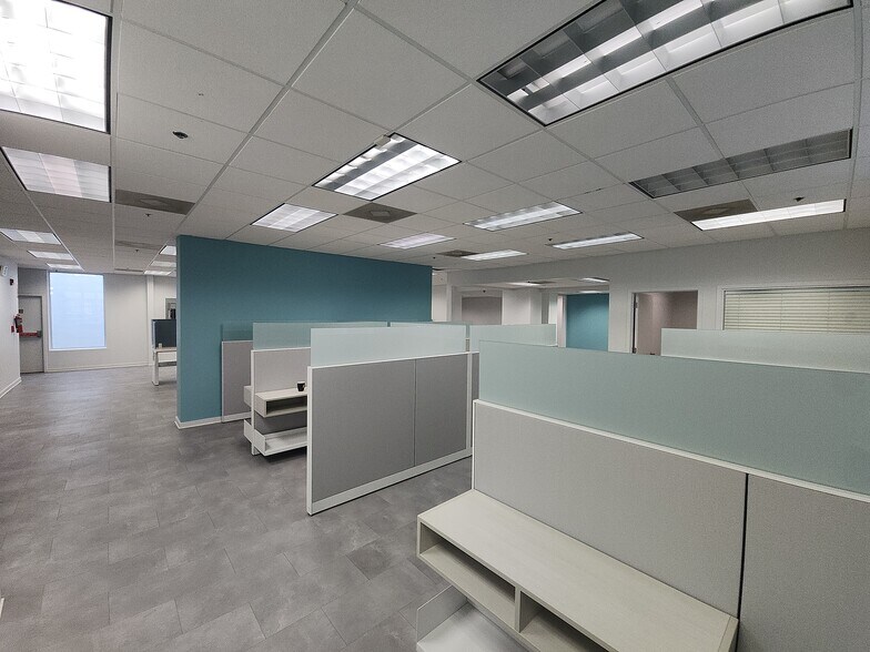 More Photos Of 333 1st St N, Jacksonville Beach Office For Lease