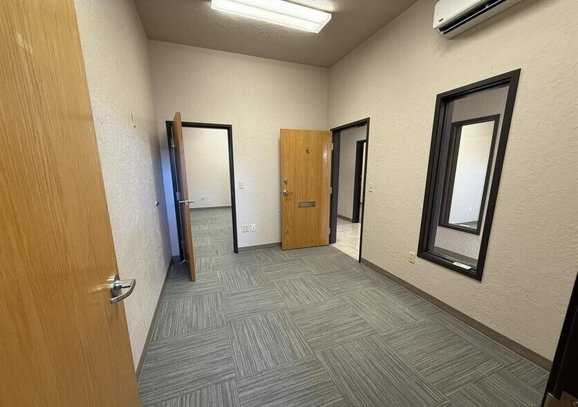 More Photos Of 319 W Main St, Artesia Office For Sale