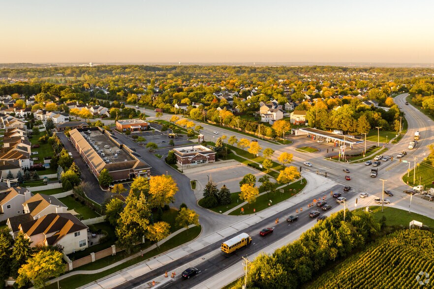 More Photos Of 1 S Sutton Rd, Streamwood Freestanding For Sale