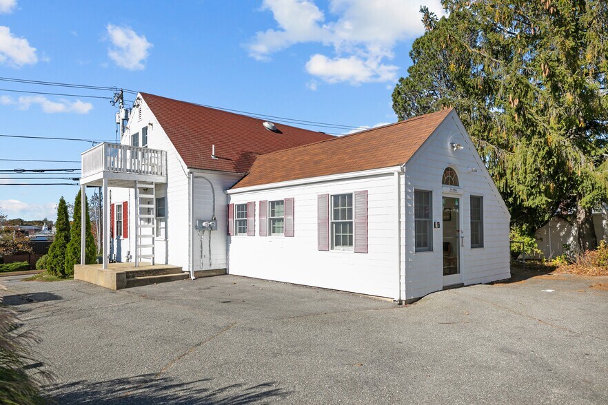 More Photos Of 74 Valley Rd, Middletown Office For Sale