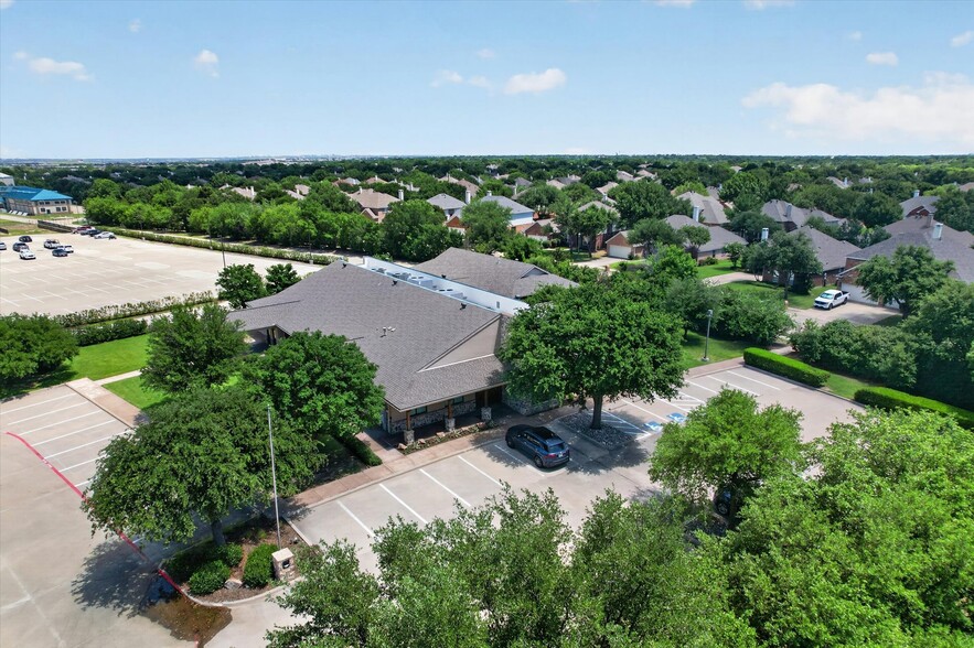 More Photos Of 6200 Stone Hill Farms Pky, Flower Mound Loft Creative Space For Lease