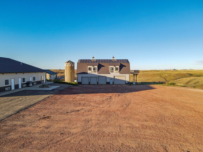 More Photos Of 13603 38th St SW, Belfield Flex For Lease