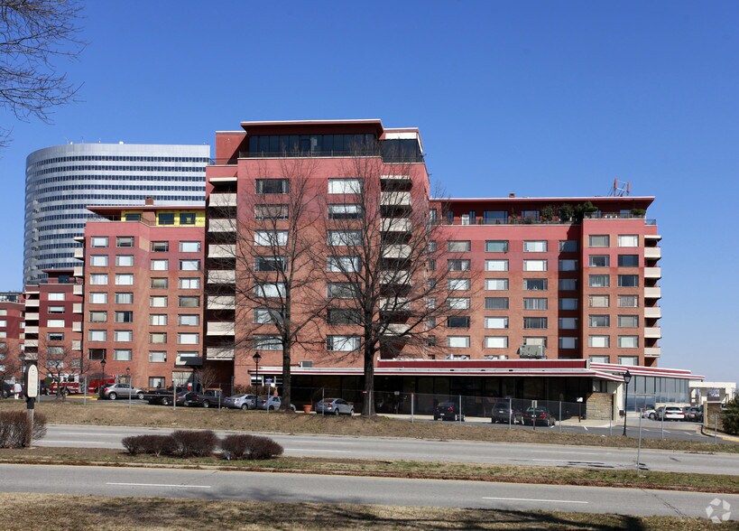 More Photos Of 1011-1121 Arlington Blvd, Arlington Apartments For Lease
