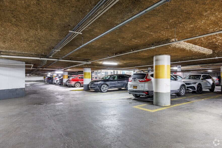 More Photos Of 441 S Salina St, Syracuse Office For Lease