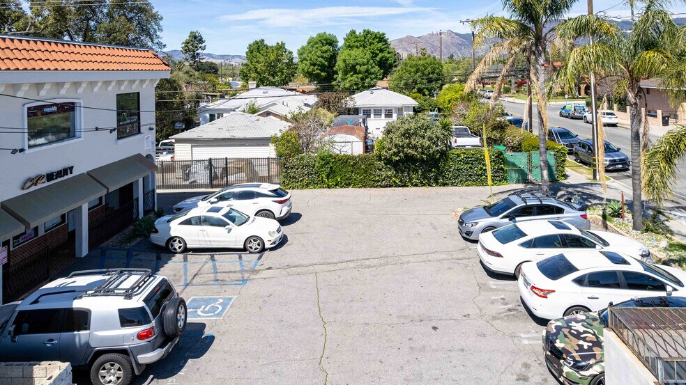 More Photos Of 1108 5th St, San Fernando Storefront Retail Office For Sale