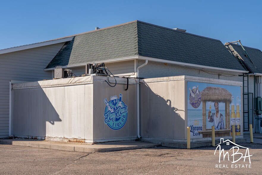 More Photos Of 1505 E Kansas Ave, Garden City Restaurant For Sale