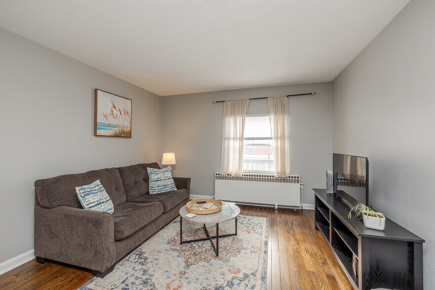 More Photos Of 201 3rd St, Fairport Harbor Hospitality For Sale