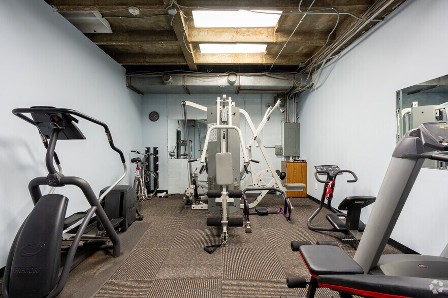 More Photos Of 1525 S Broadway, Saint Louis Office Residential For Sale