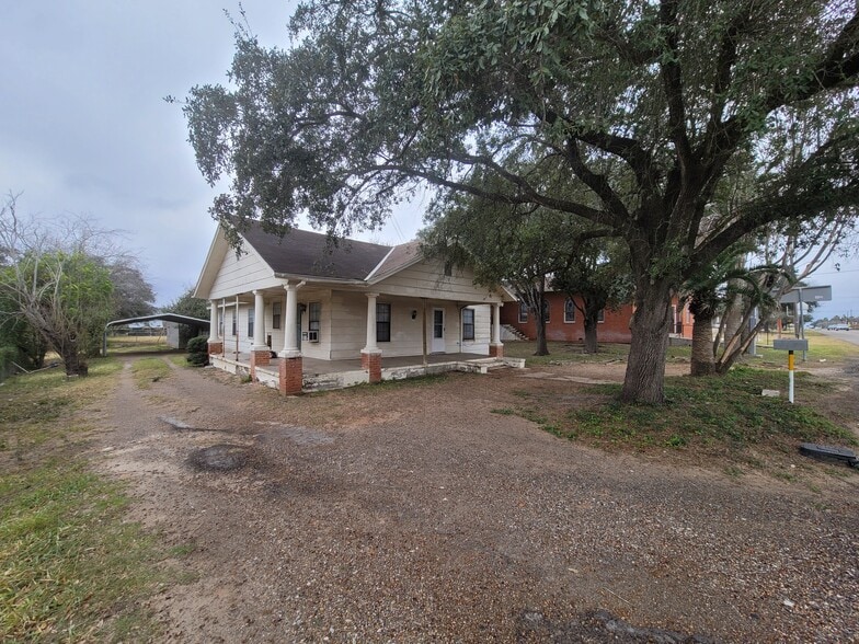 More Photos Of 207 W Viggie St, Hebbronville Religious Facility For Sale