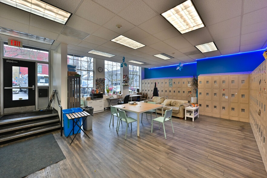 More Photos Of 1701 SW Jefferson St, Portland Restaurant For Lease