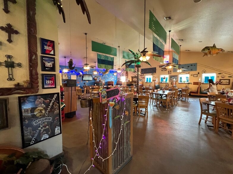 More Photos Of 8453 US Highway 181 N, Floresville Restaurant For Sale