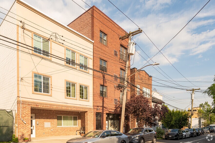More Photos Of 85 Montgomery Ave, Staten Island Storefront Retail Residential For Sale