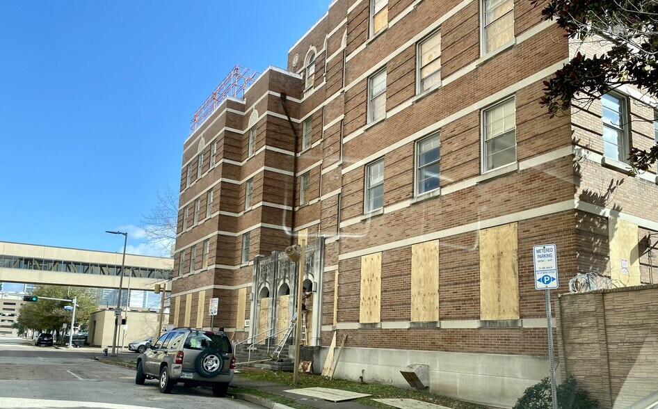 More Photos Of 1905 Crawford St, Houston Flex For Sale