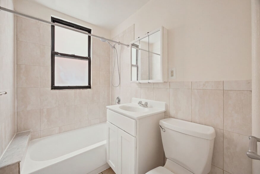 More Photos Of 256-258 Woodworth Ave, Yonkers Apartments For Sale