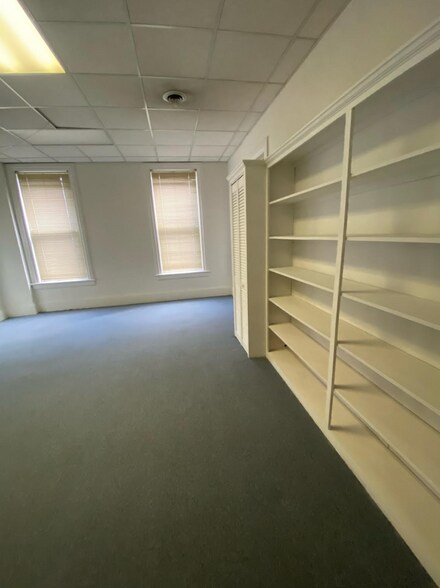 More Photos Of 43-47 N Sandusky St, Delaware Storefront Retail Office For Lease