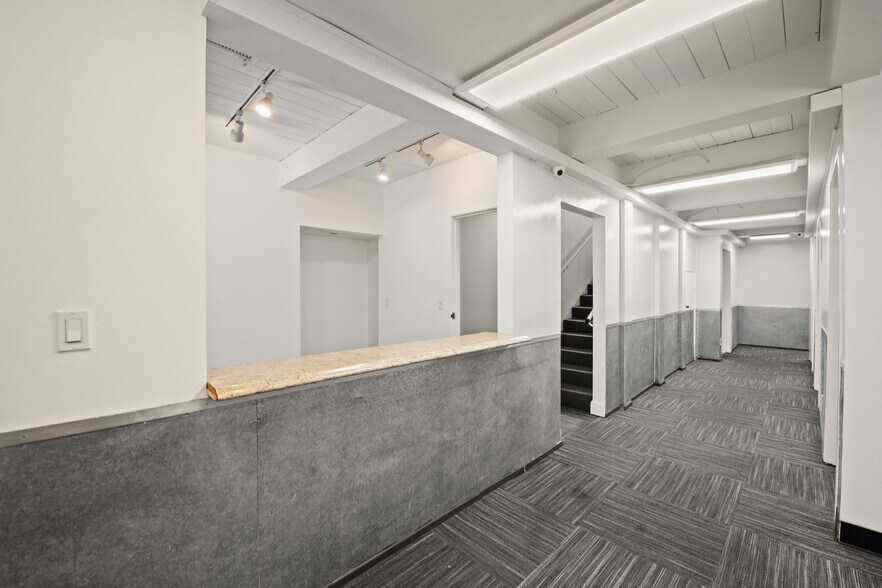 More Photos Of 6910-6912 Santa Monica Blvd, Los Angeles Loft Creative Space For Lease