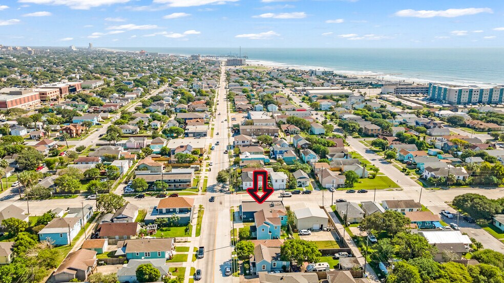 More Photos Of 4301 Avenue S, Galveston Storefront For Sale