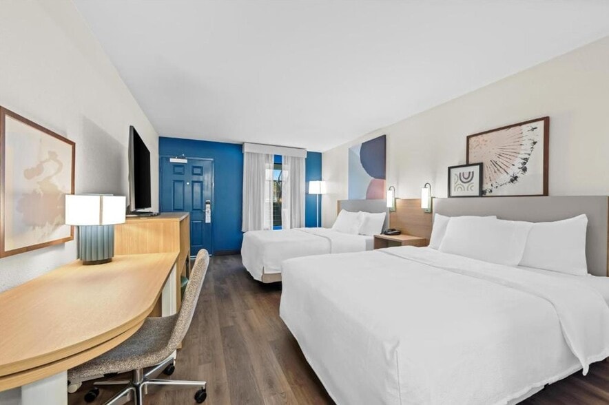 More Photos Of 3402 Winfield Dunn Pky, Kodak Hotel For Sale