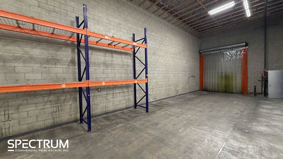 More Photos Of 15911 Arminta St, Van Nuys Manufacturing For Lease
