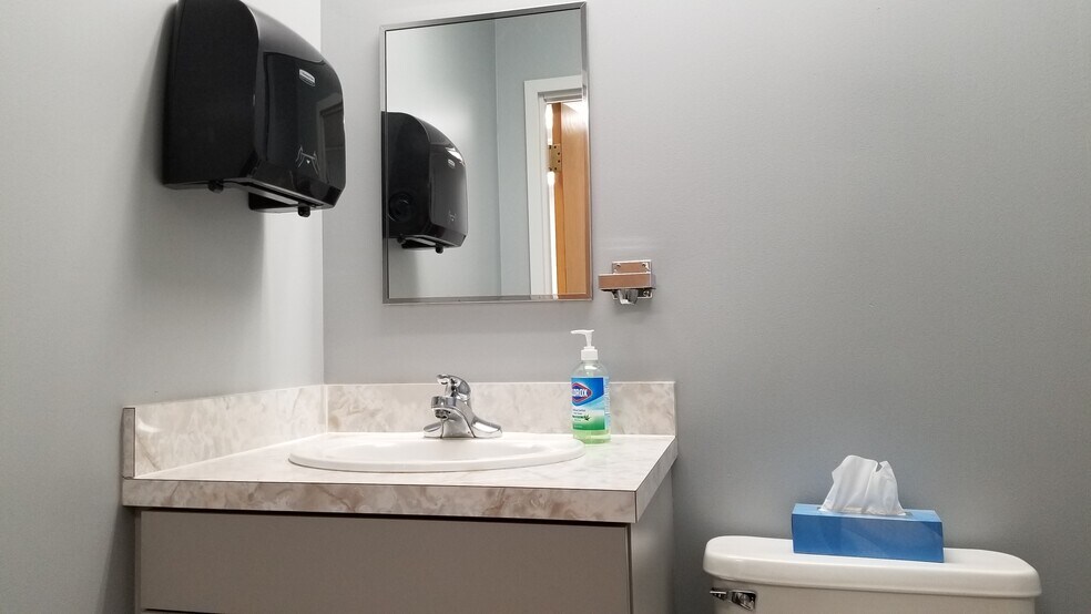 More Photos Of 450 Central Ave, Lancaster Medical For Lease