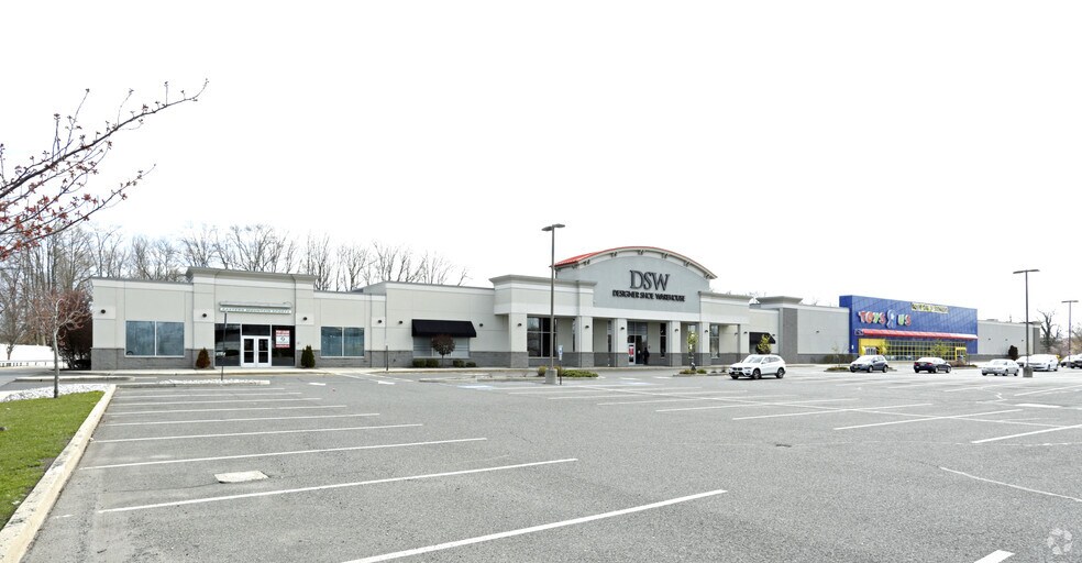 More Photos Of 133-137 Highway 35, Eatontown Freestanding For Lease