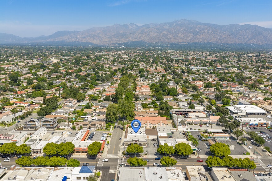 More Photos Of 9403 Las Tunas Dr, Temple City Freestanding For Sale