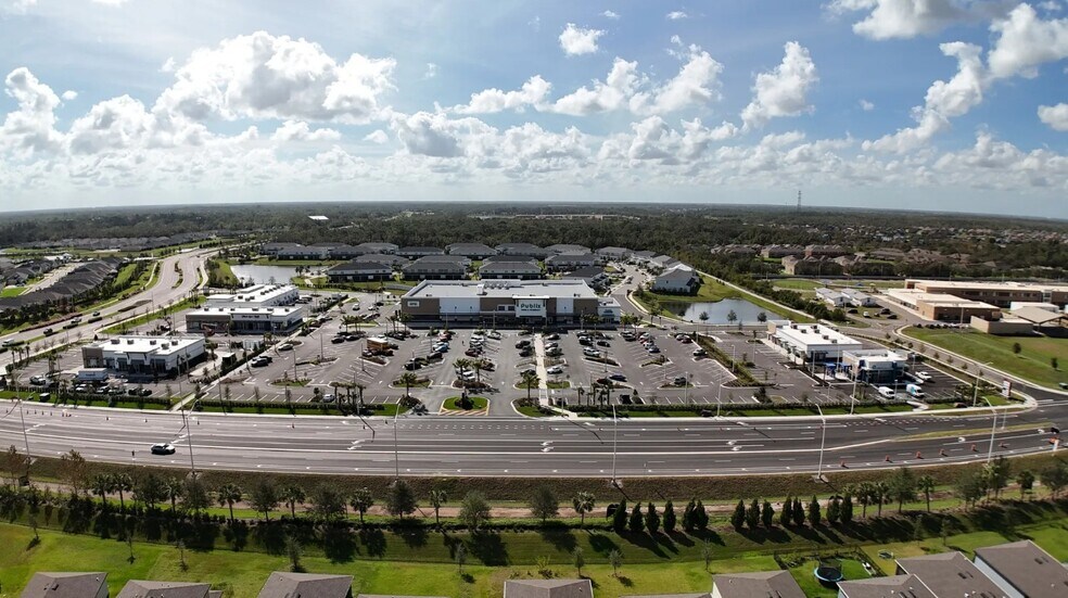 Primary Photo Of 11635 Moccasin Wallow Rd, Parrish Unknown For Lease