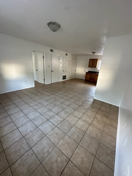 More Photos Of 1500 N Archusa Ave, Quitman Apartments For Sale