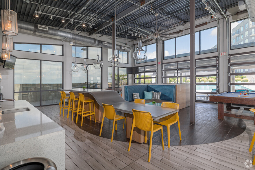 More Photos Of 930 Howell Mill Rd NW, Atlanta Apartments For Lease