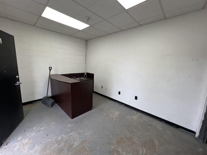 More Photos Of 1750 S 900 W, Salt Lake City Manufacturing For Lease