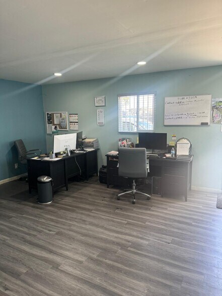 More Photos Of 10986 Vulcan St, South Gate Contractor Storage Yard For Lease