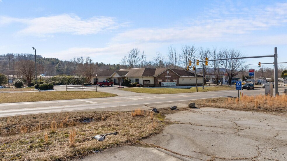 More Photos Of 6540 Brevard Rd, Etowah Office For Sale