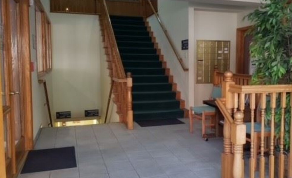More Photos Of 501 S Myrtle Ave, Monrovia Office For Sale