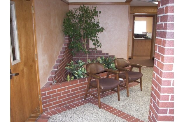 More Photos Of 1510 Poole Blvd, Yuba City Office For Lease