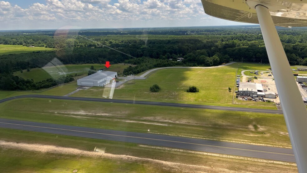 More Photos Of 100 Aviation Way, Eastman Specialty For Lease