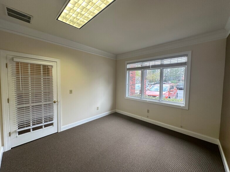 More Photos Of 3790 Holcomb Bridge Rd, Peachtree Corners Medical For Sale