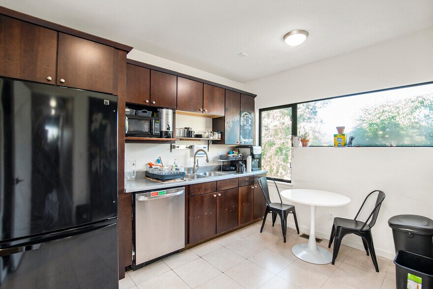 More Photos Of 572 Inca St, Denver General Retail For Sale